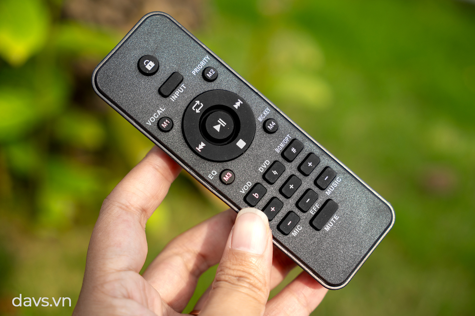 Remote điều khiển
